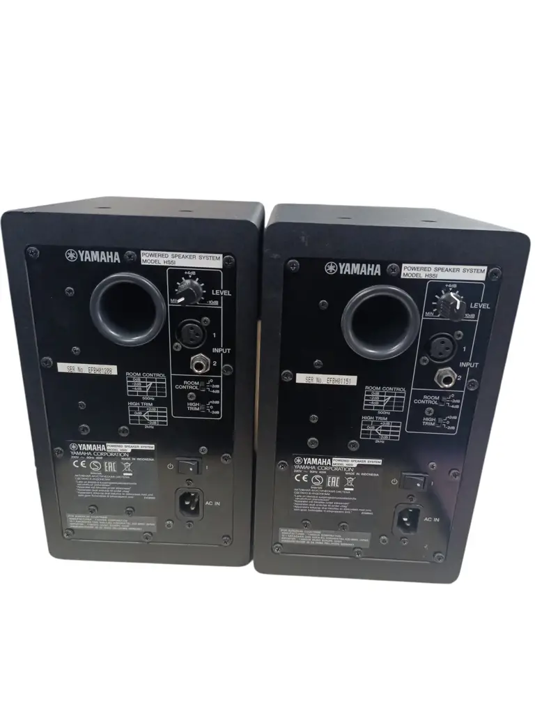 Yamaha H551- Monitor Speakers