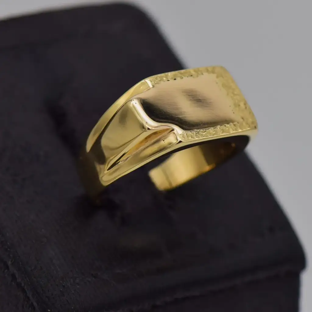 9ct Yellow Gold Men's Ring - View 2