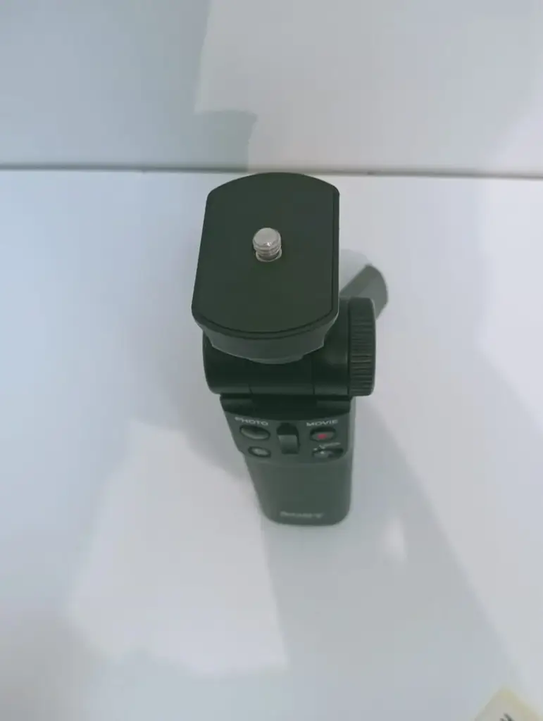 Sony Shooting Grip With Wireless Remote Commander Tripod - View 3