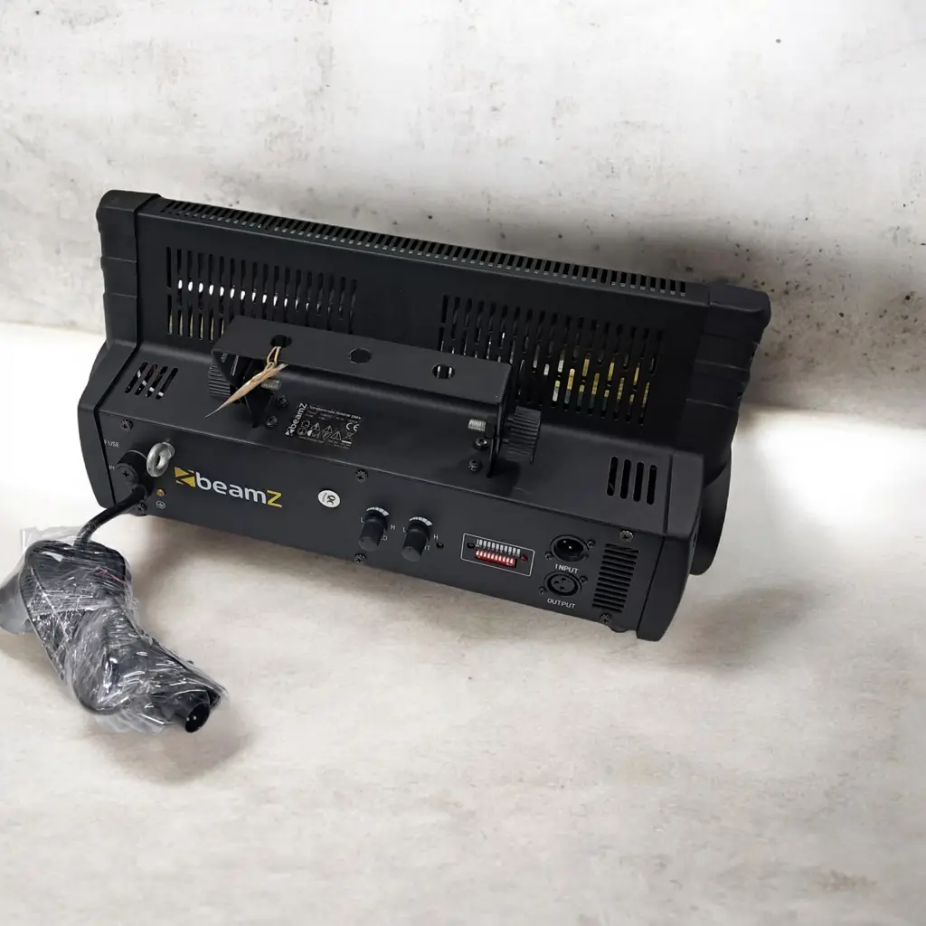 Beamz Bs1500h Strobe 1500W Dmx Lamp - View 2