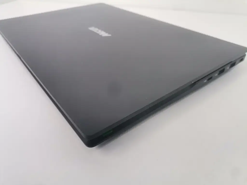 Mecer Z140c Expression Celeron N4020(Brand-New) - View 3