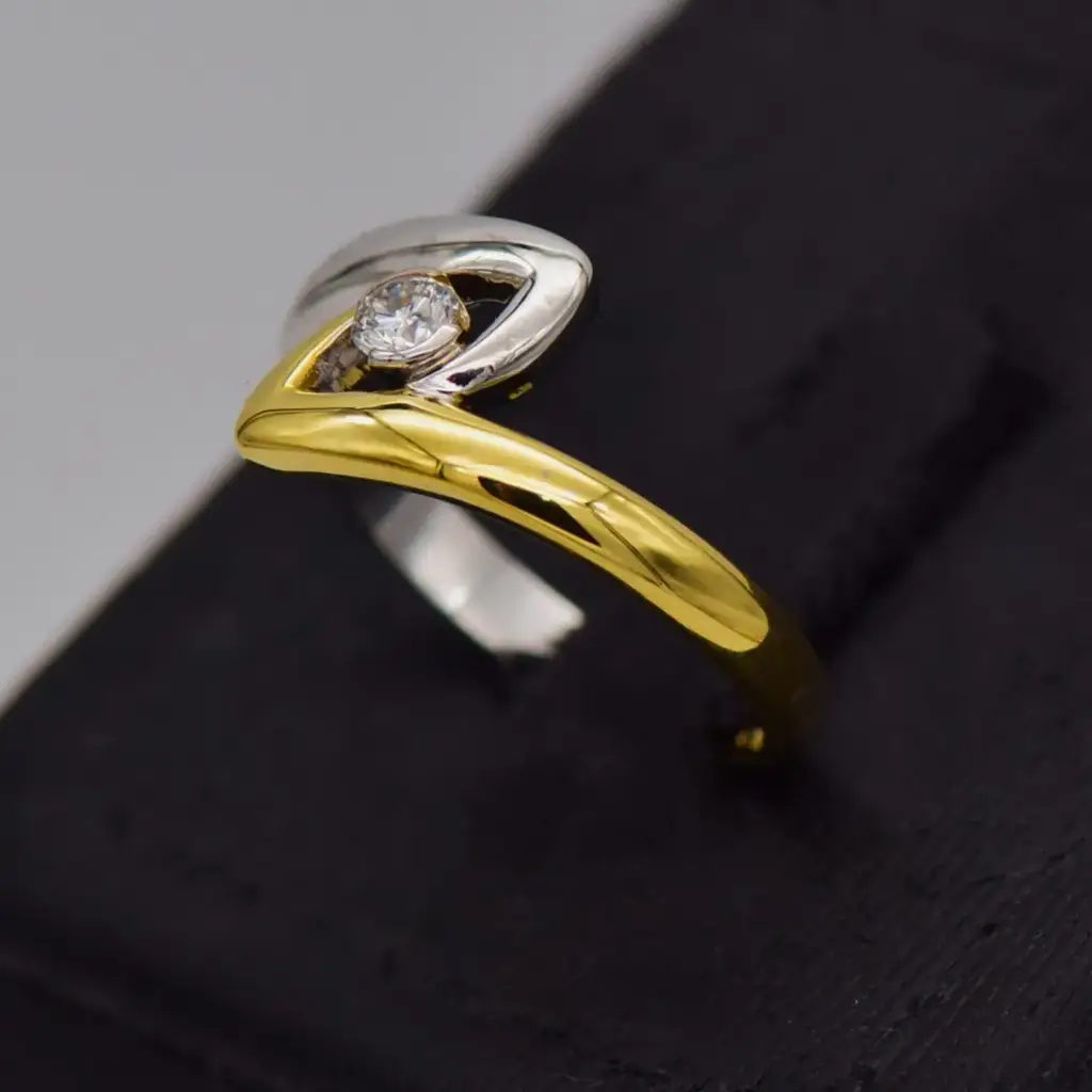 18ct Two Tone Gold Dress Ring - View 3