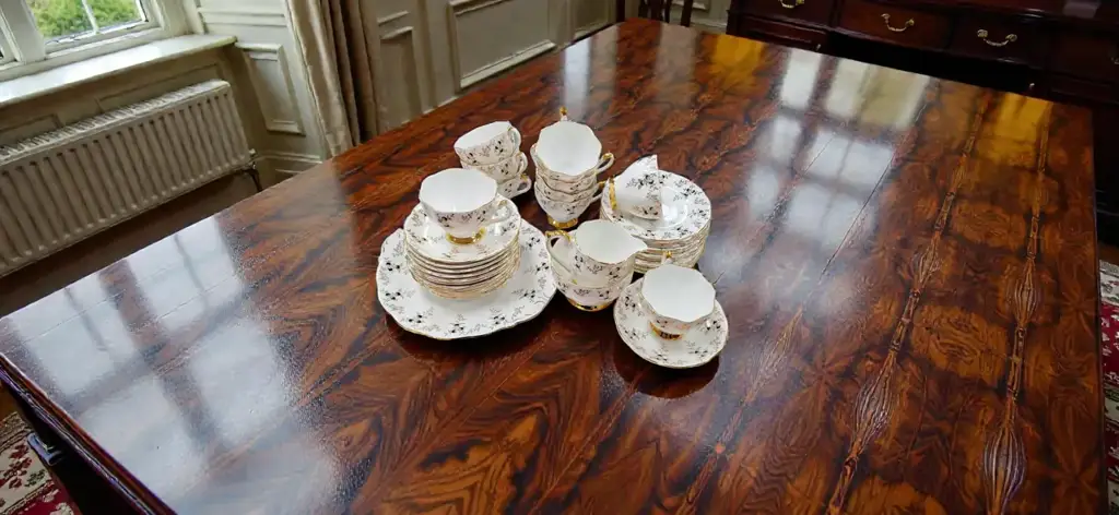 Queen Anne Bone China England 5634 Tea Set - View 2
