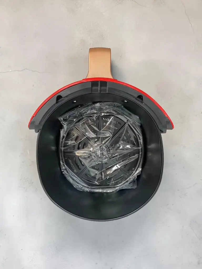 Teska 6-Litre Digital Air Fryer. - View 2
