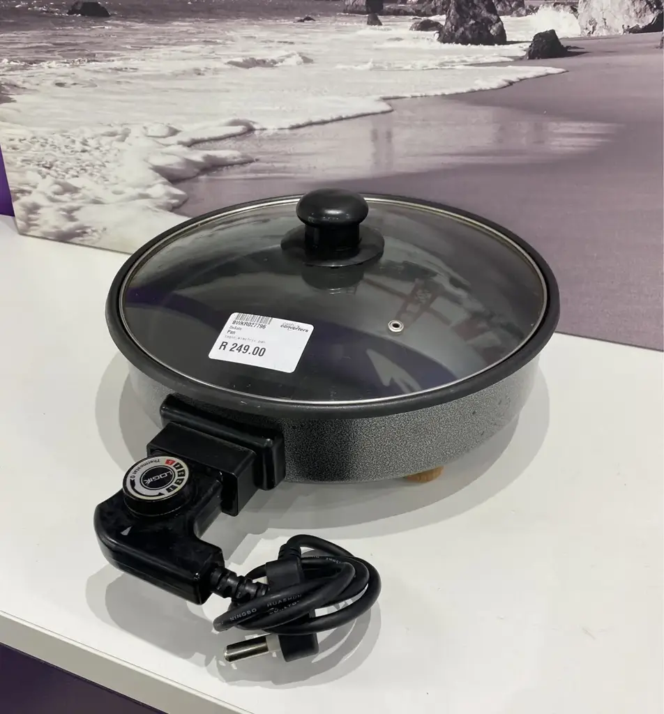 Logik Round Non-Stick Electric Frying Pan.