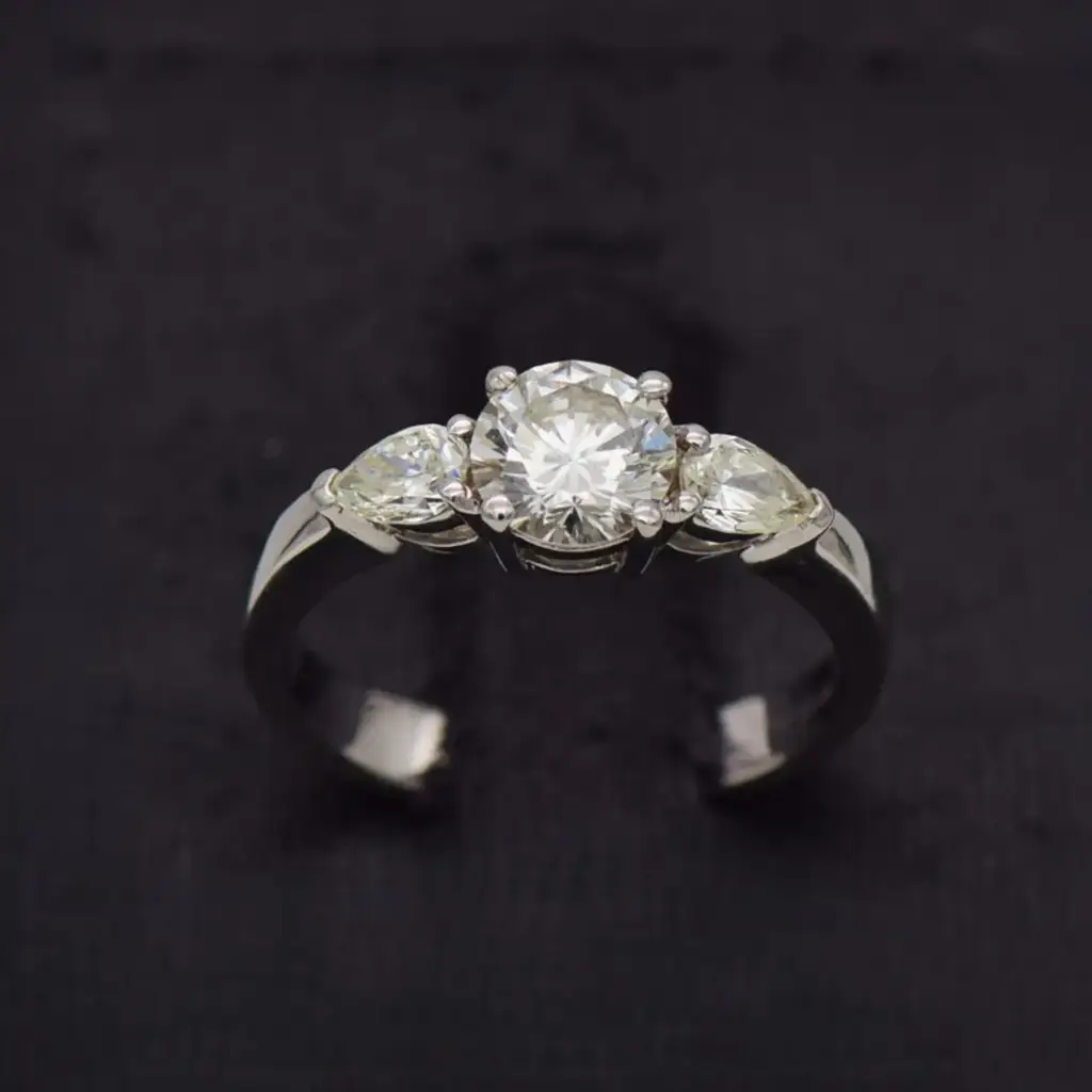 18ct White Gold Engagement Ring