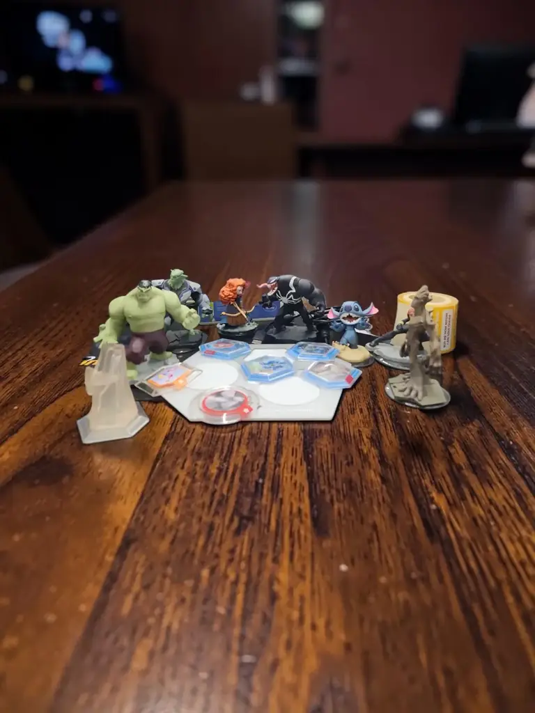 Infinity S3 Game With Characters