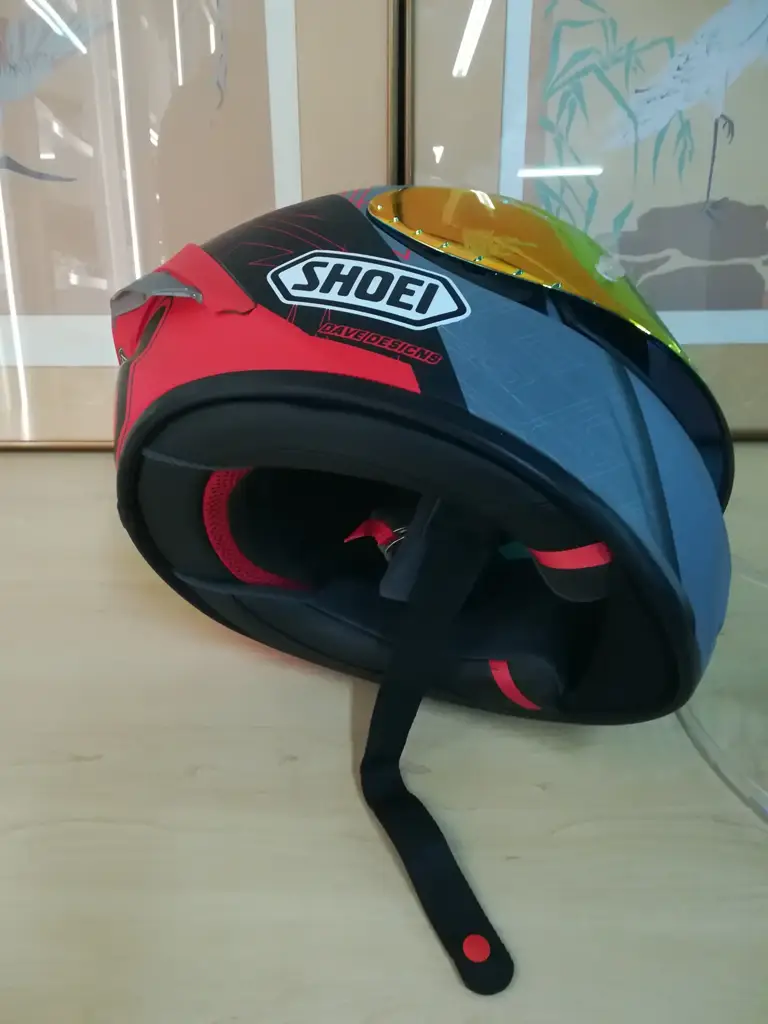 Spirit 3 Dave Designs Shoei - View 2