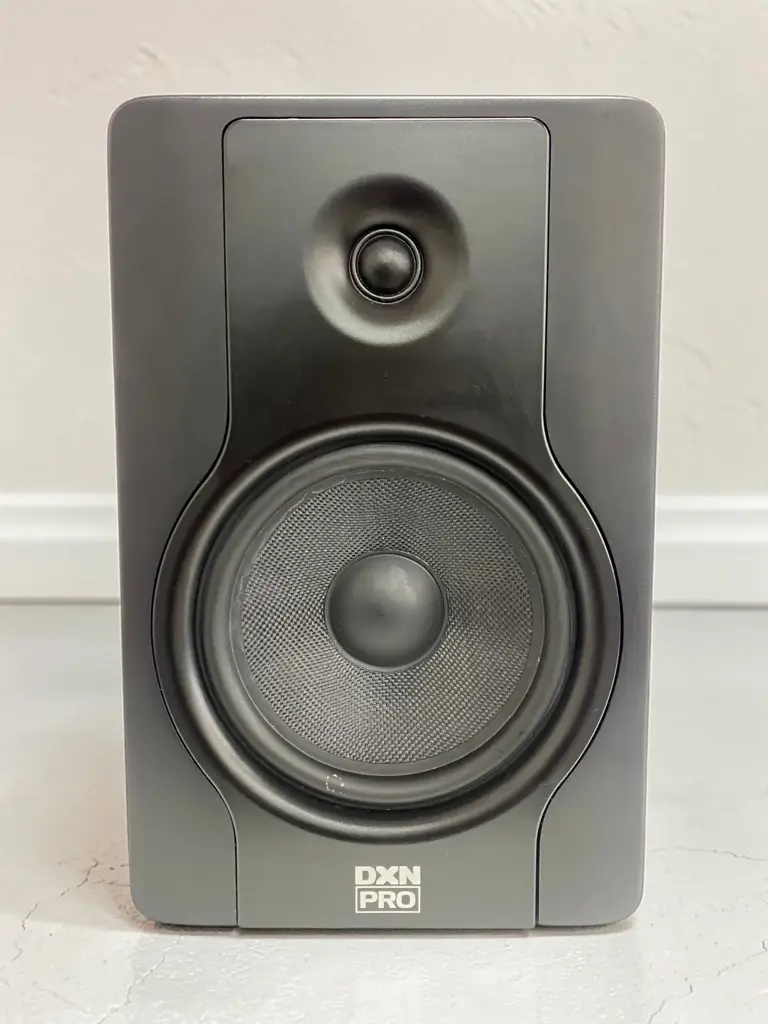Dxnpro 8-Inch 130W Active 2-Way Studio Monitor.