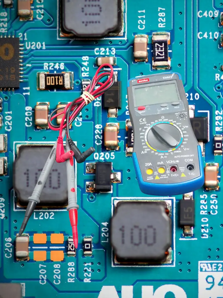Eurolux Emm1 Digital Multimeter - View 2