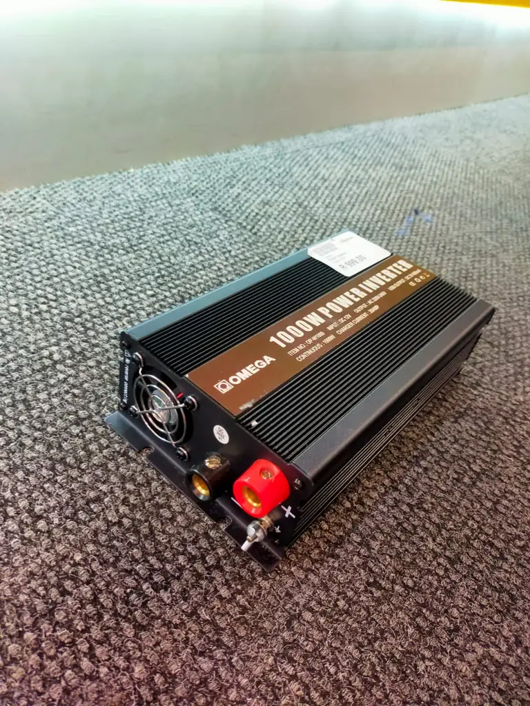 Omega 1000W Power Inverter - View 3
