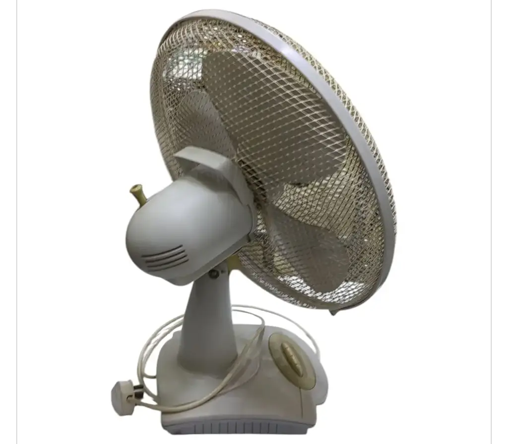Sunbeam Oscillating Desk And Table Fan: - View 2