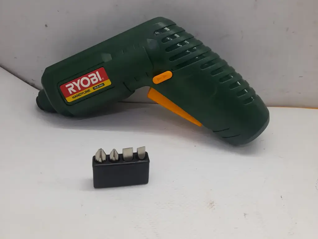 Ryobi 3.6V Handyline Cordless Screwdriver With 4 Bits