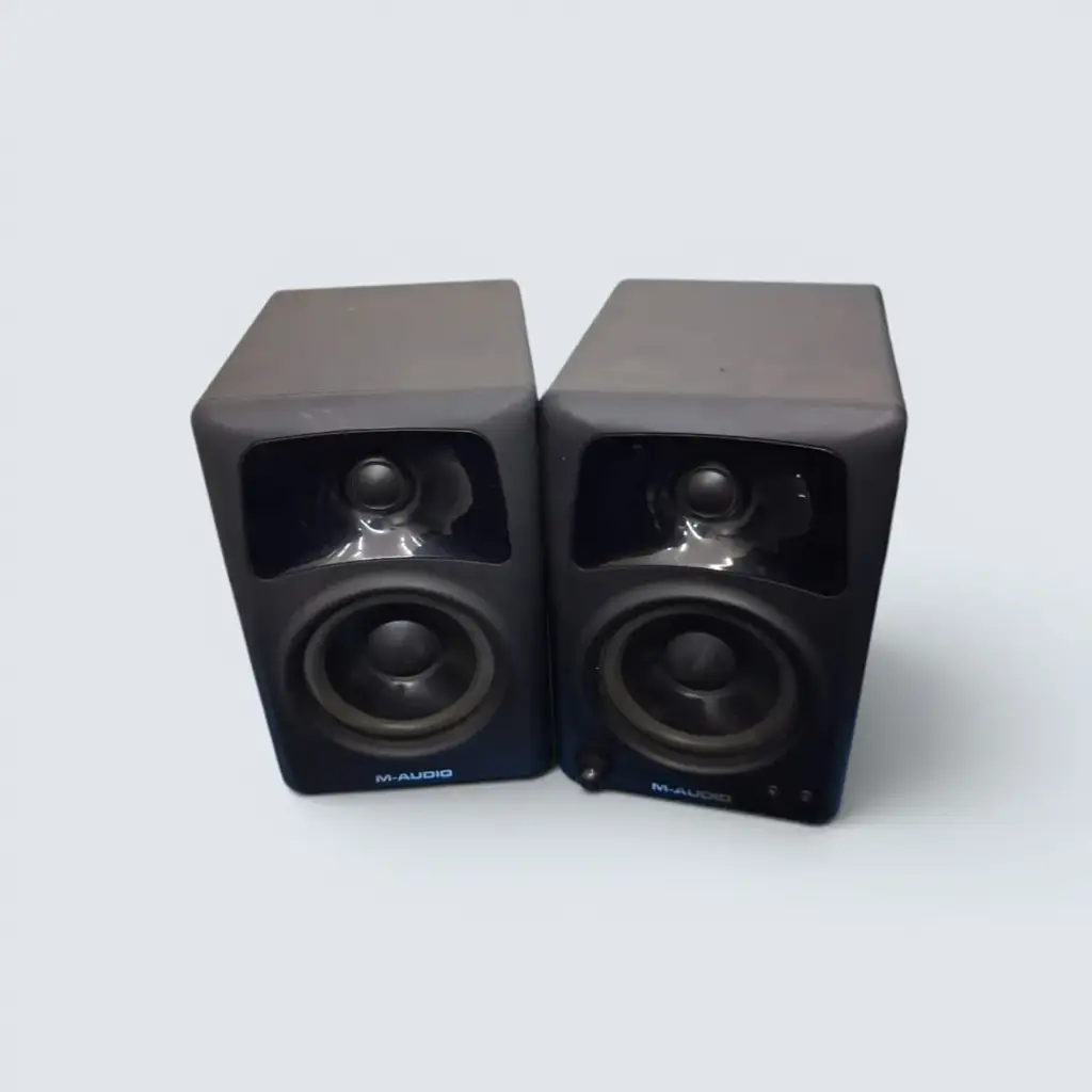 M-Audio Av42 Active Desktop Monitor Speakers (Pair) - View 2