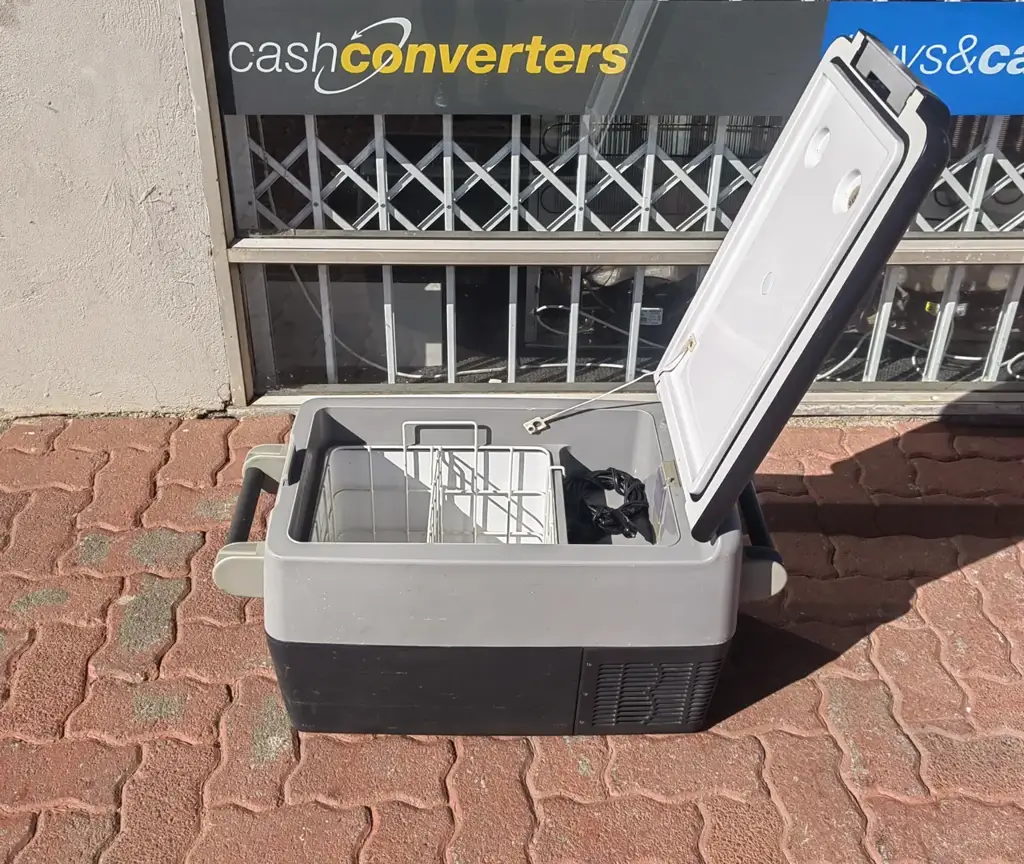 Indel B Tb31a Portable Compressor Fridge - View 2