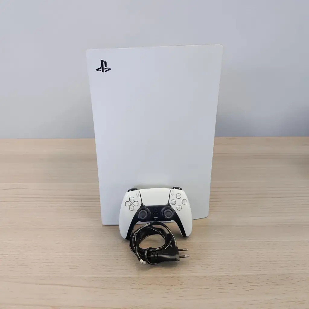 Sony Ps5 Cfi-1116A Console With 1 Generic Controller