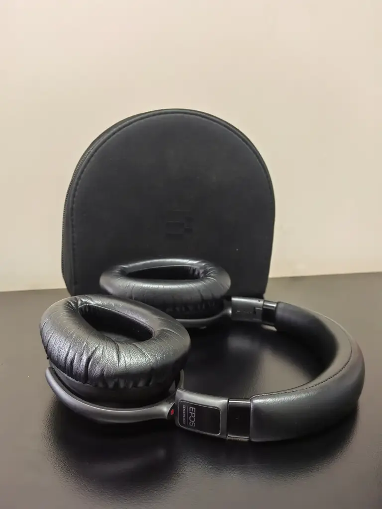 Sennheiser Epos 660 Anc Wireless Headphones - View 4