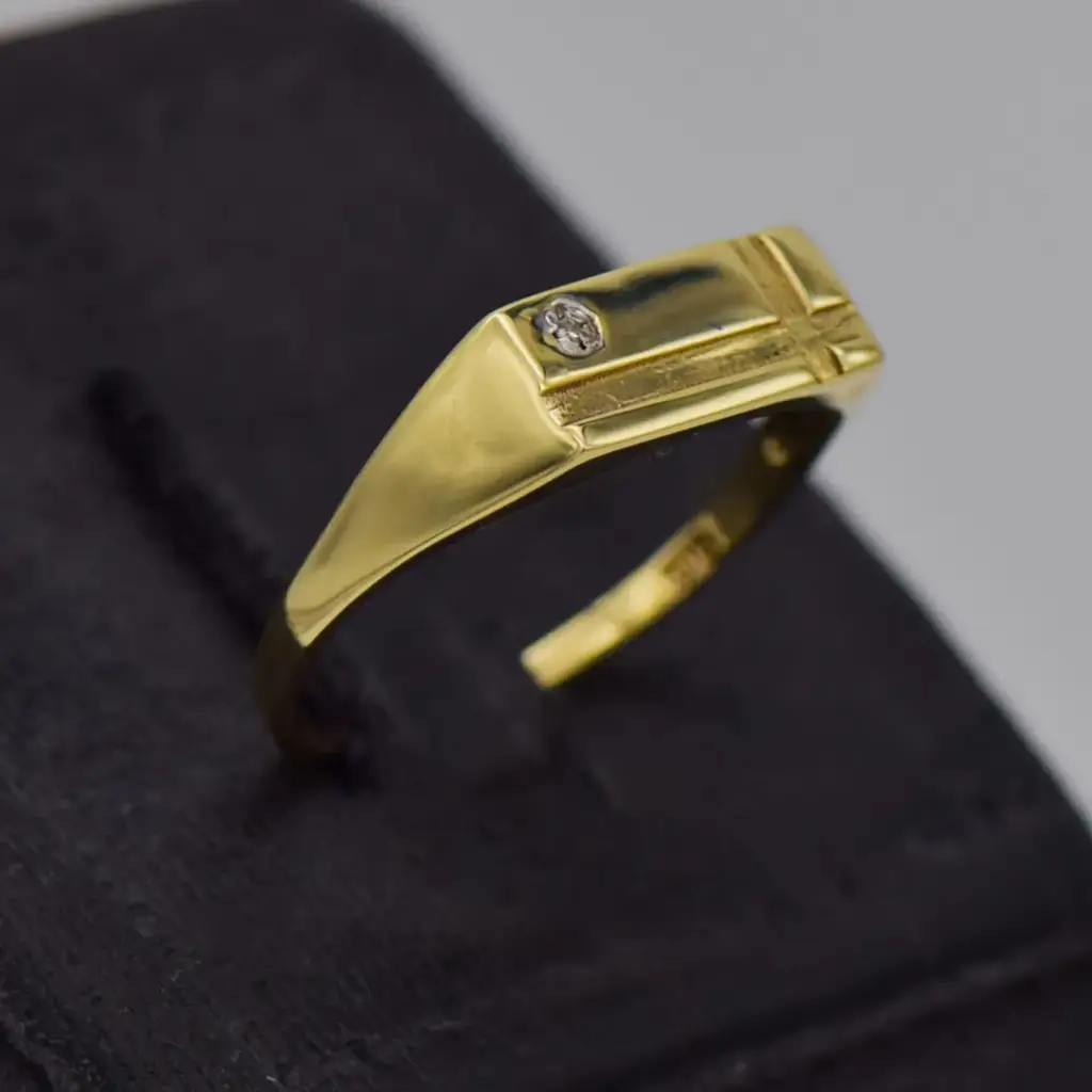 9ct Yellow Gold Men's Ring - View 2