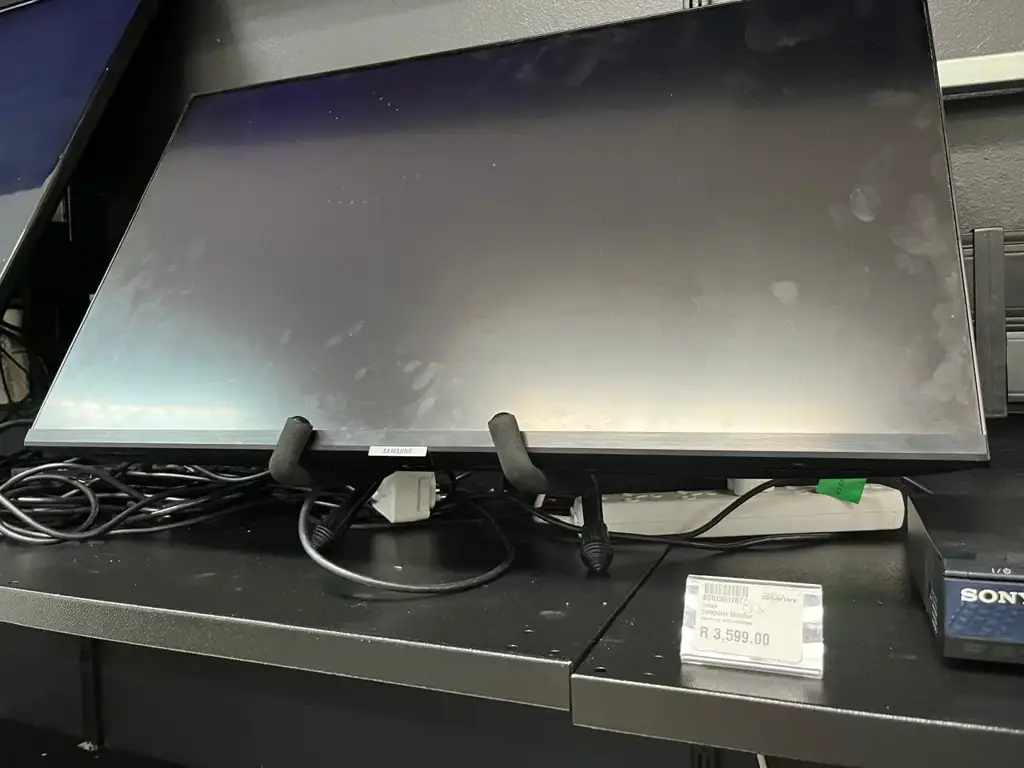 Samsung Ls32bm500eaxxa Smart Monitor M50b 32" Full Hd (1920X1080) - View 2
