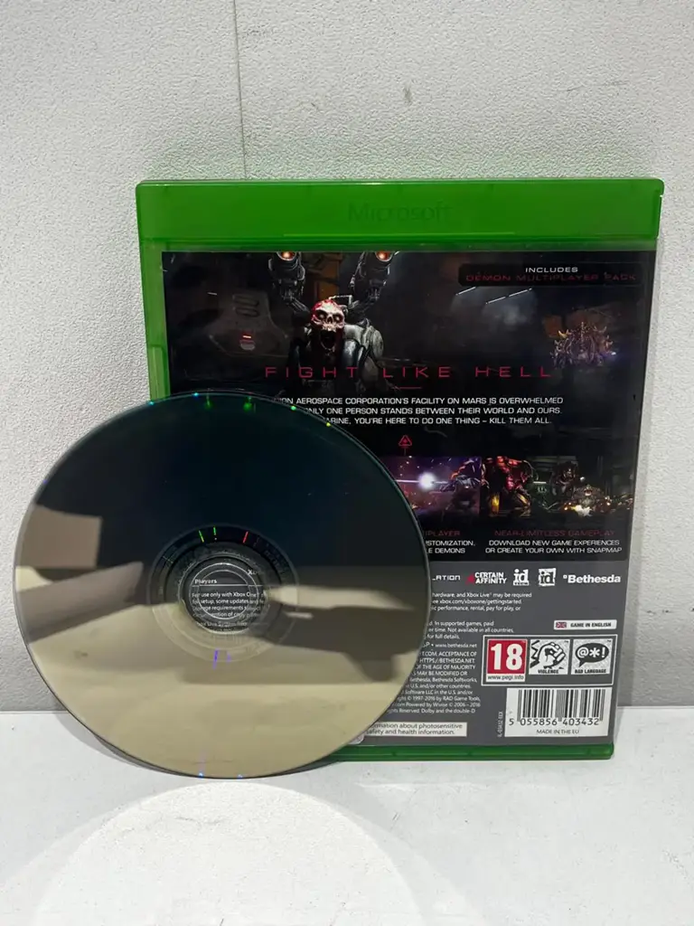 Doom Xbox One Game - View 2