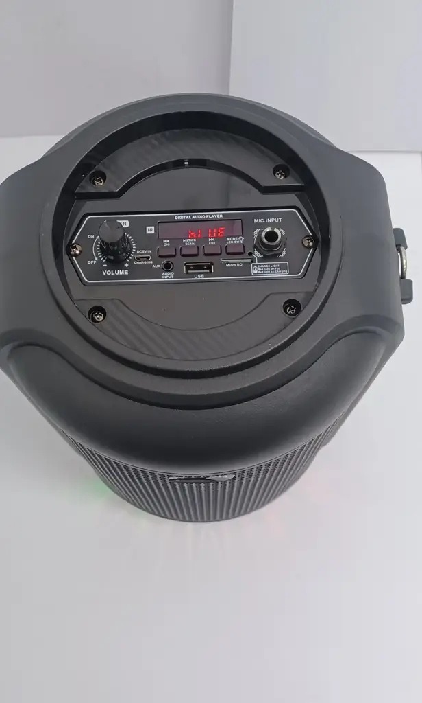 Harwa Sp7045 Bluetooth Speaker - View 4