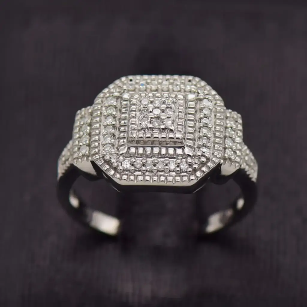 9ct White Gold Dress Ring