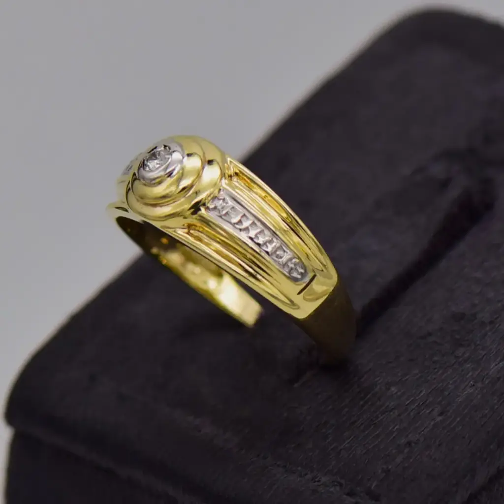 9ct Yellow Gold Dress Ring - View 3