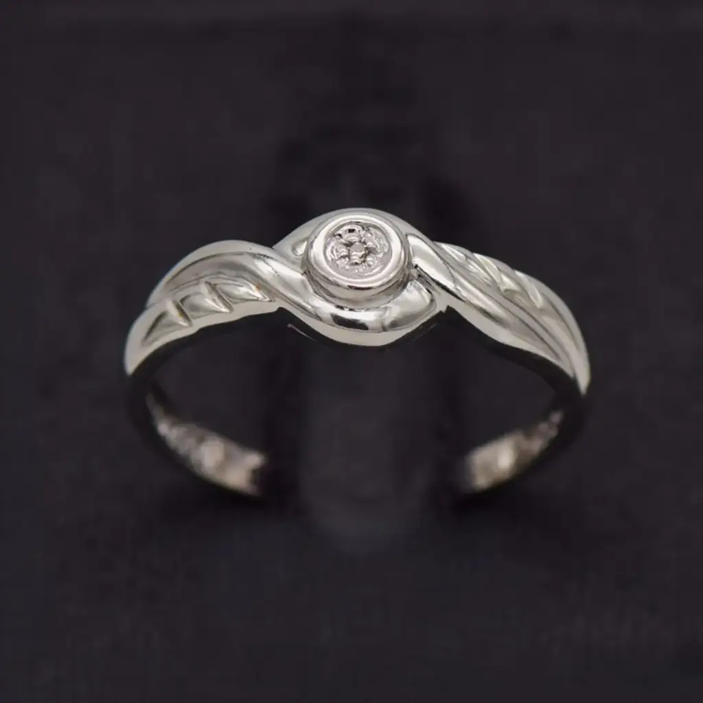 9ct White Gold Dress Ring