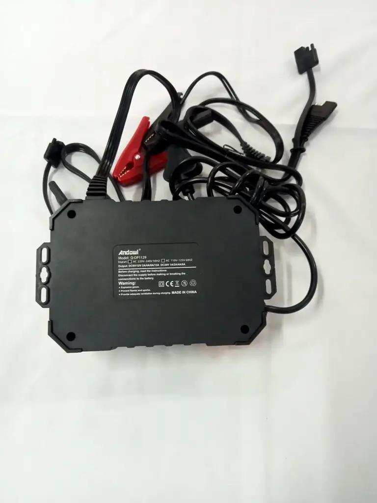 Andowl Q-Dp1129 Battery Charger - View 3