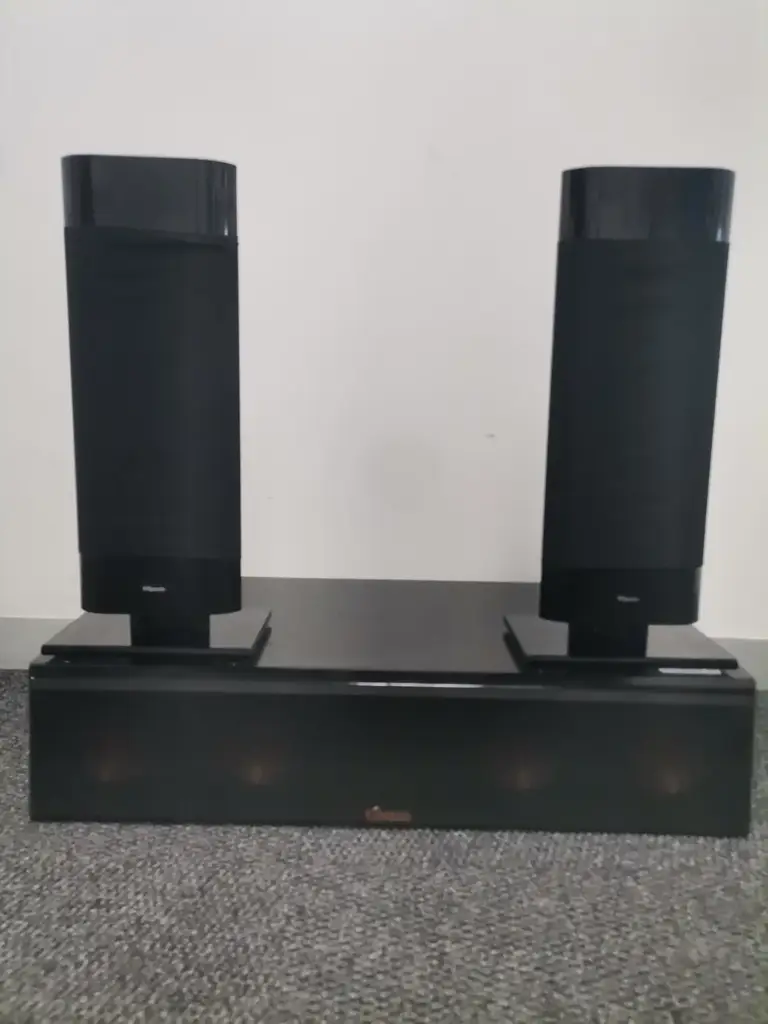 Klipsch Rp-440C Piano Black Center Channel Speaker & 2 Side Speakers