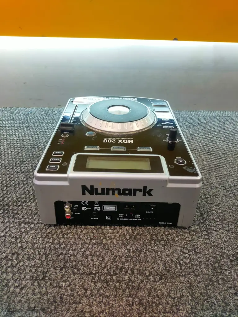 Numark Ndx200 Dj Controller - View 5
