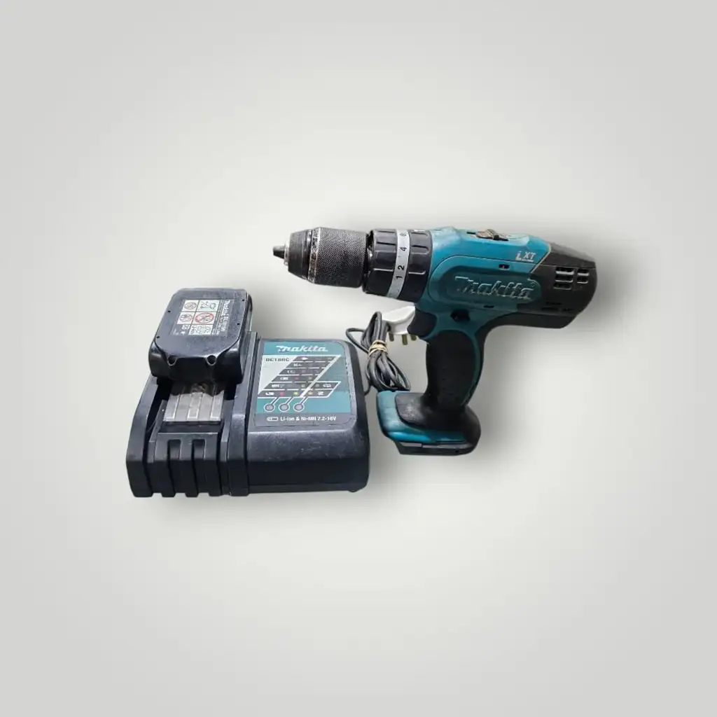 Makita Dhp453 18V Lxt Cordless Drill + Charger
