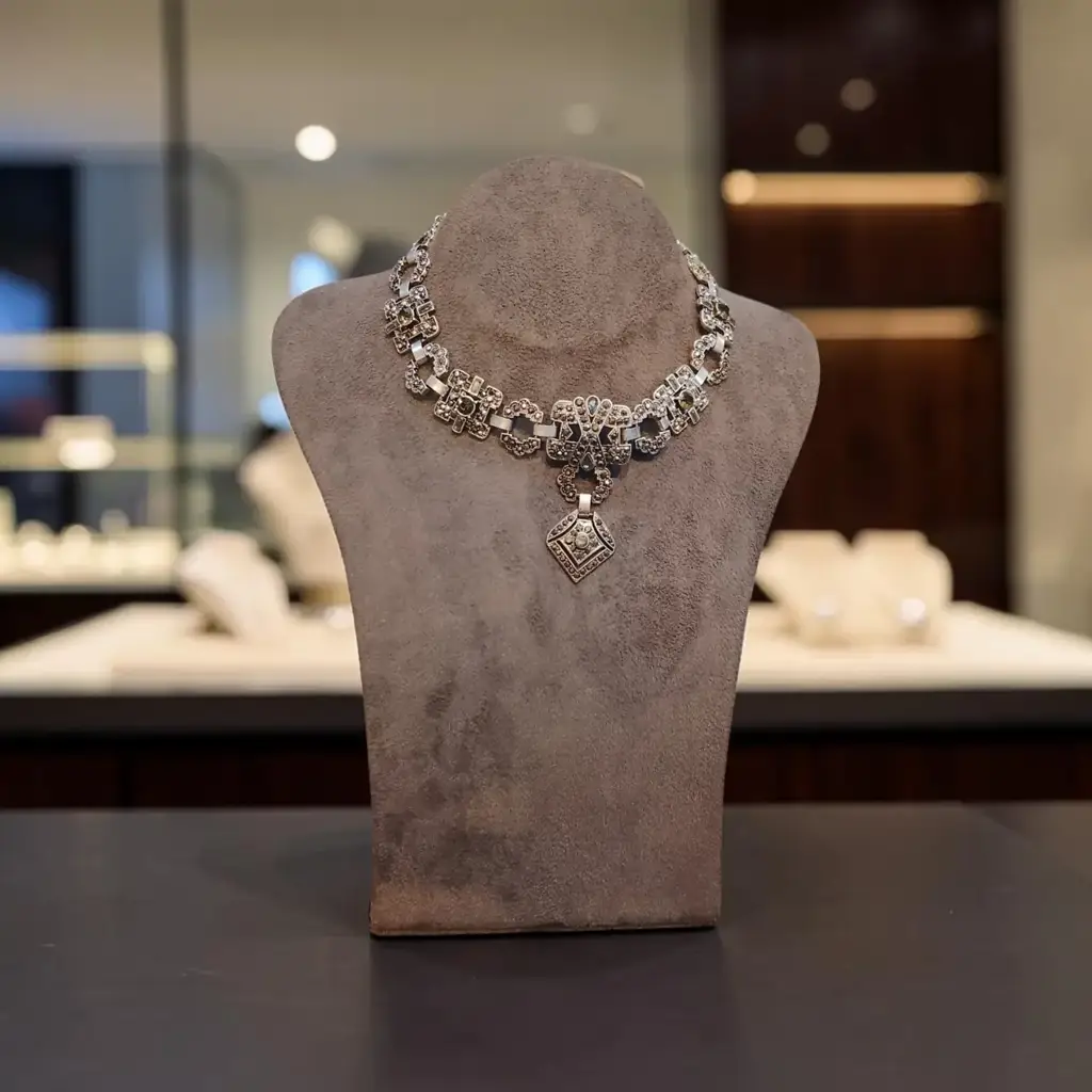 Ladies Necklace