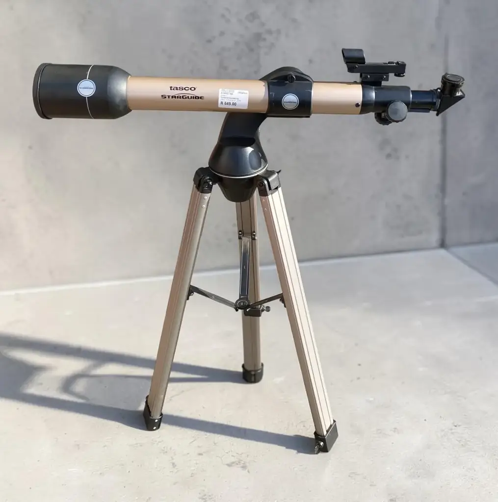 Tasco Starguide 60 (Model St-60700Ct) Refractor Telescope.