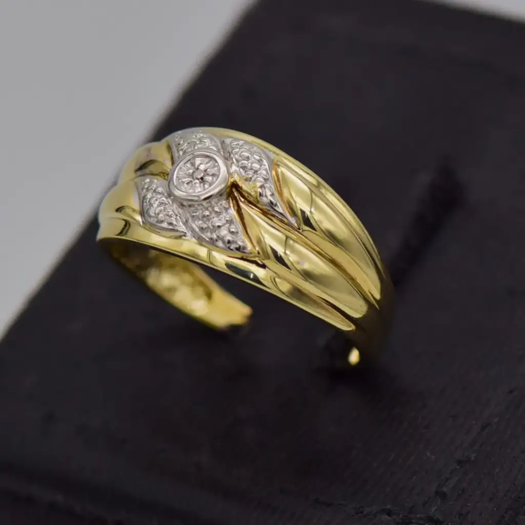 9ct Yellow Gold Dress Ring - View 3