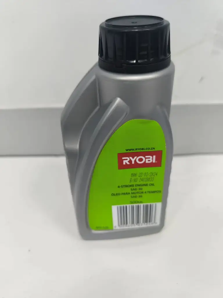 Ryobi 4-Stroke Engine Oil - View 2