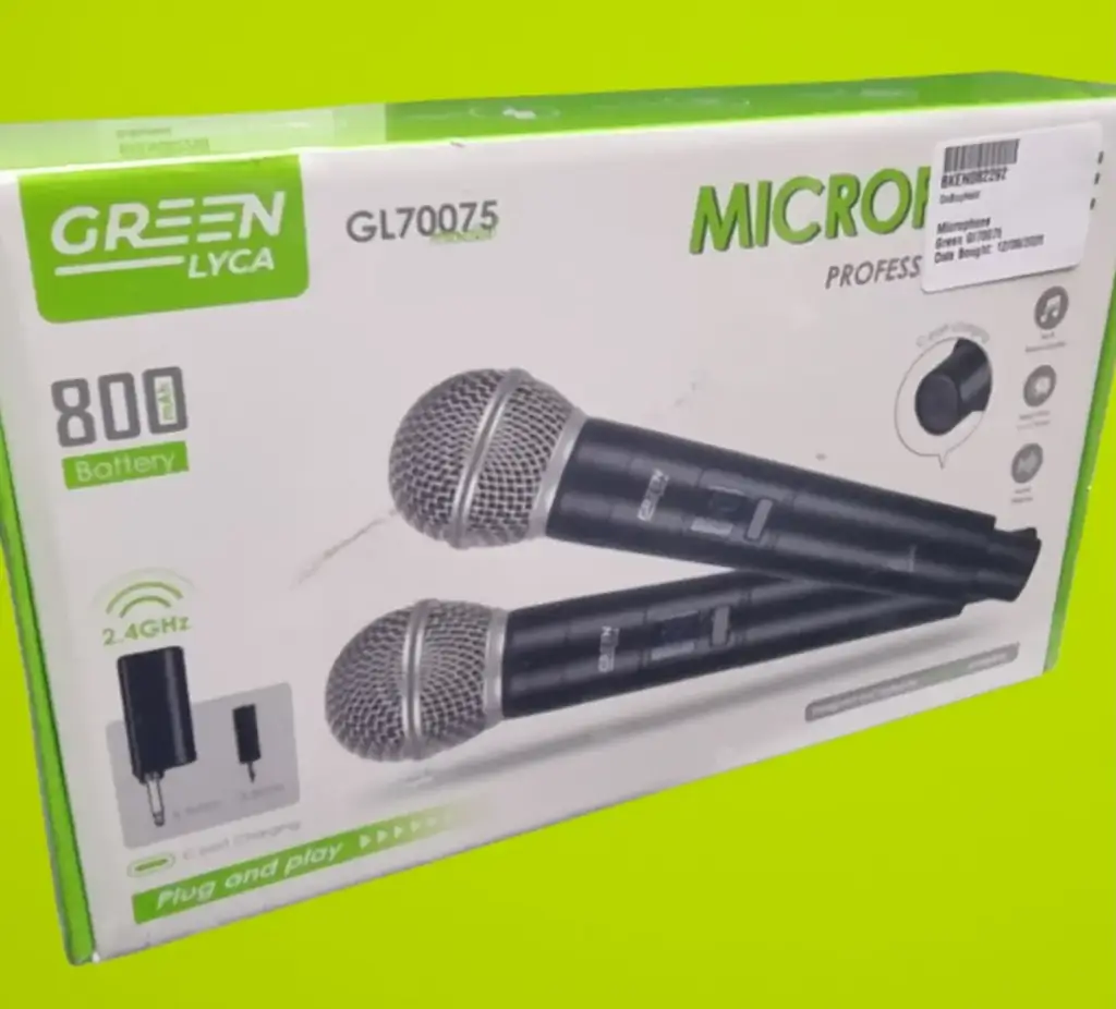 Green Lyca Professional Microphone Set