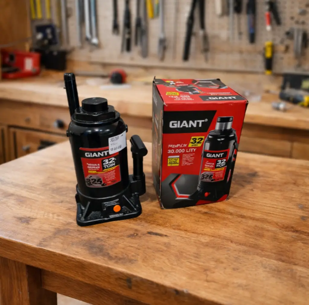 Giant 30 Ton Bottle Jack