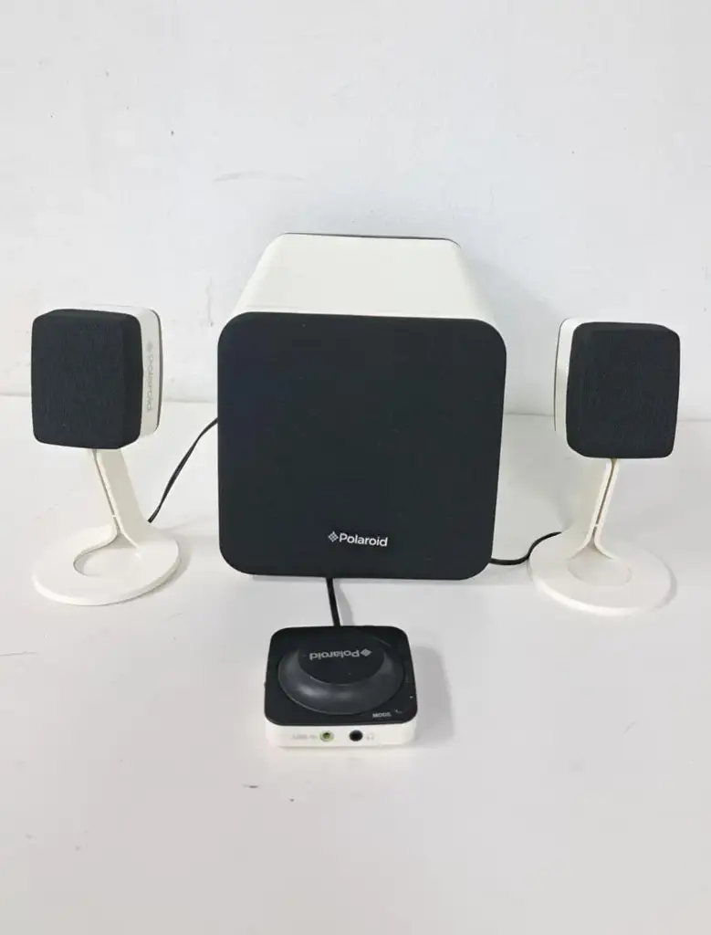 Polaroid Pbs460 2.1 Multimedia Computer Speaker System - View 2