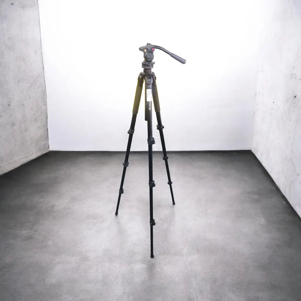 Regal Premium Tripod - View 2