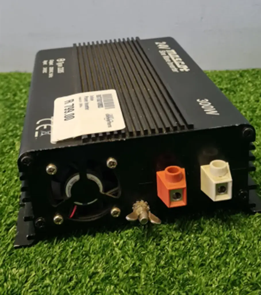 Mascot Pure Sine Wave 300W Power Inverter - View 2