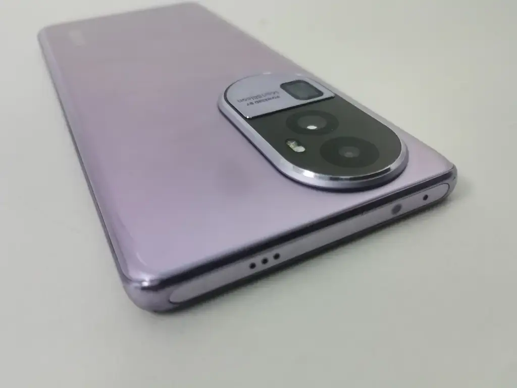 Oppo Reno 10 Pro Dual-Sim 256Gb Rom + 12Gb Ram - View 3