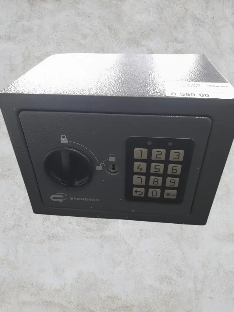 Standers Digtil Safe With Key - View 2