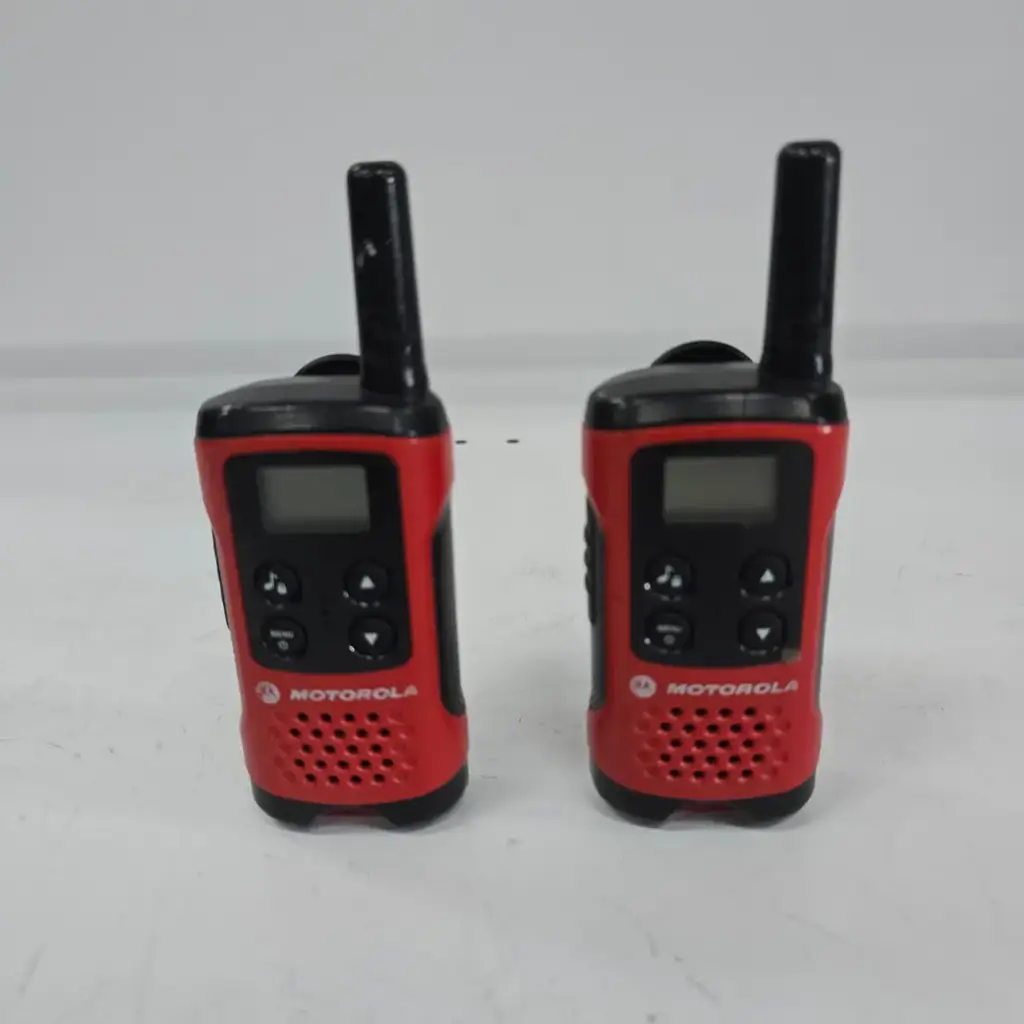 A Pair Of Motorola Tlkr T40 Walkie-Talkies. - View 2