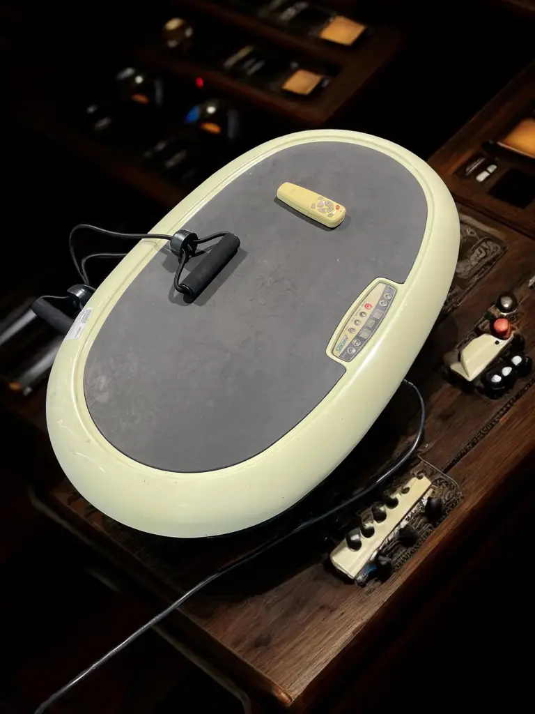 Maxxus V-Trainer Vibration Massager - View 2