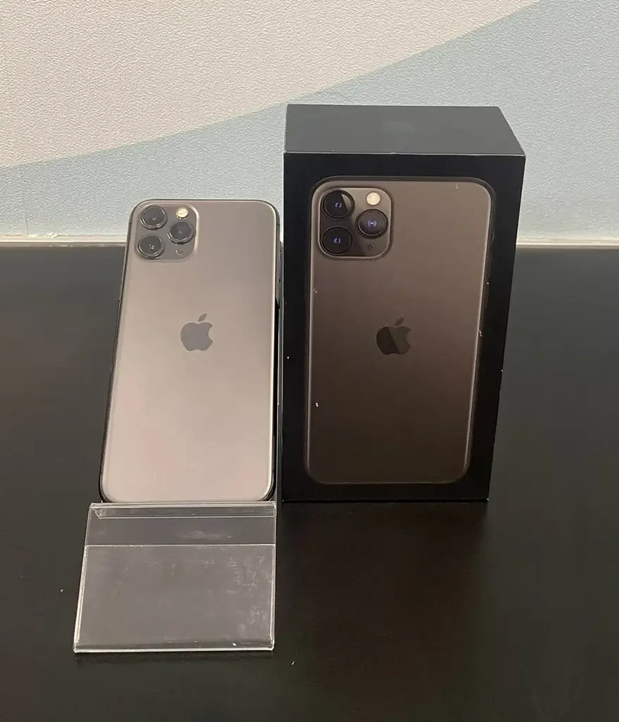 Apple Iphone 11 Pro - View 2