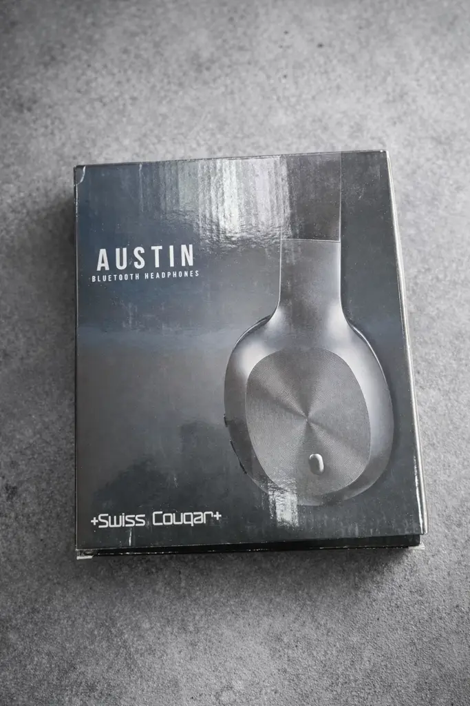 Swiss Cougar Austin Bluetooth Headphones - View 3