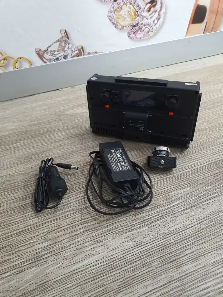 Ls Led312as Professional Bi-Color Led Video Light - View 2