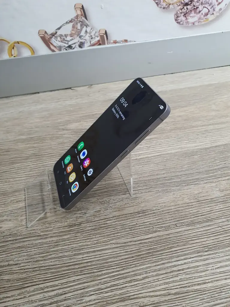 Samsung Galaxy S25 Fe - View 3