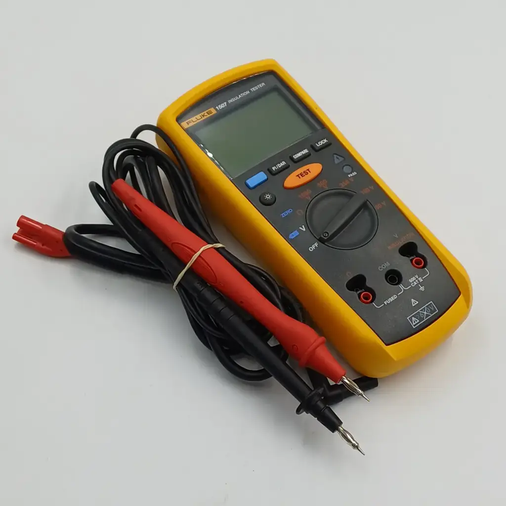 Fluke 1507 Insulation Tester - View 2